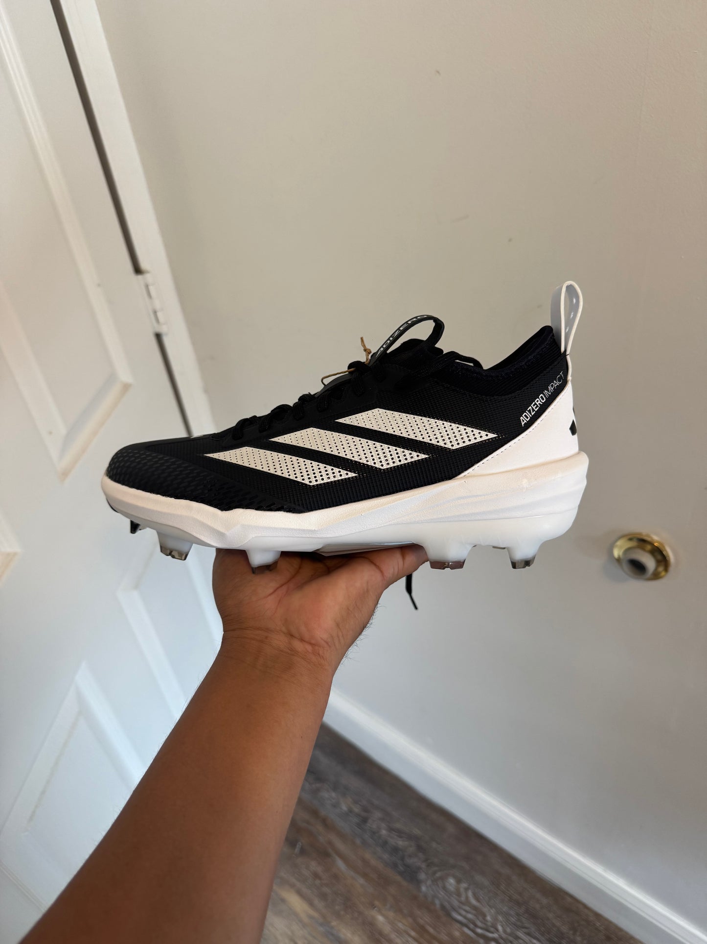 Spais 27 CM 1500$