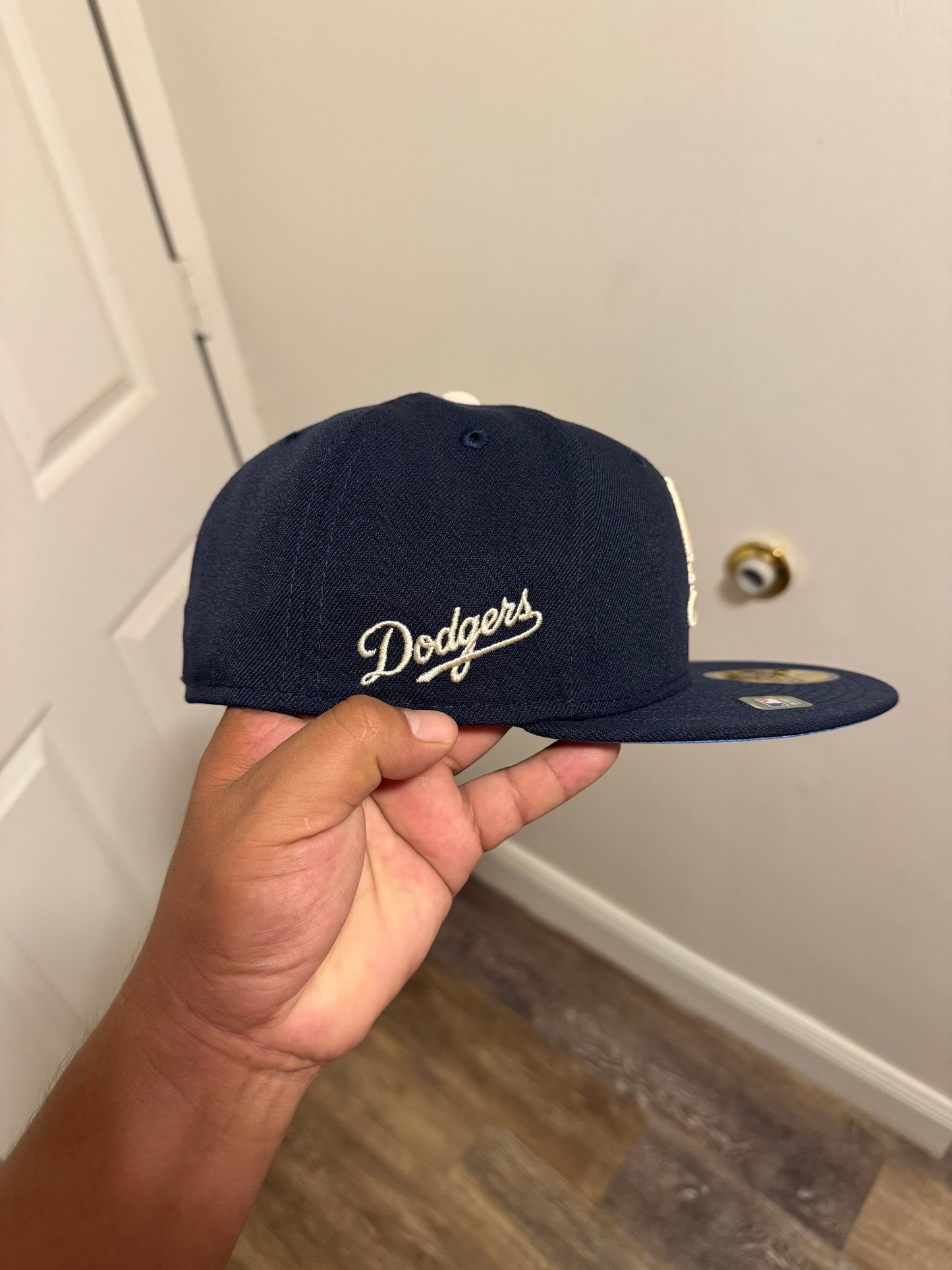 LA Dodgers 7 , 7 1/8 , 7 1/4 y 7 3/8 (mayoreo 800$)