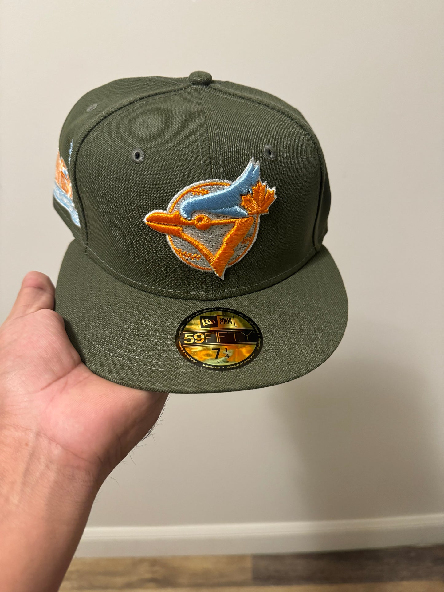 Toronto 7 1/4 Mayoreo 800$