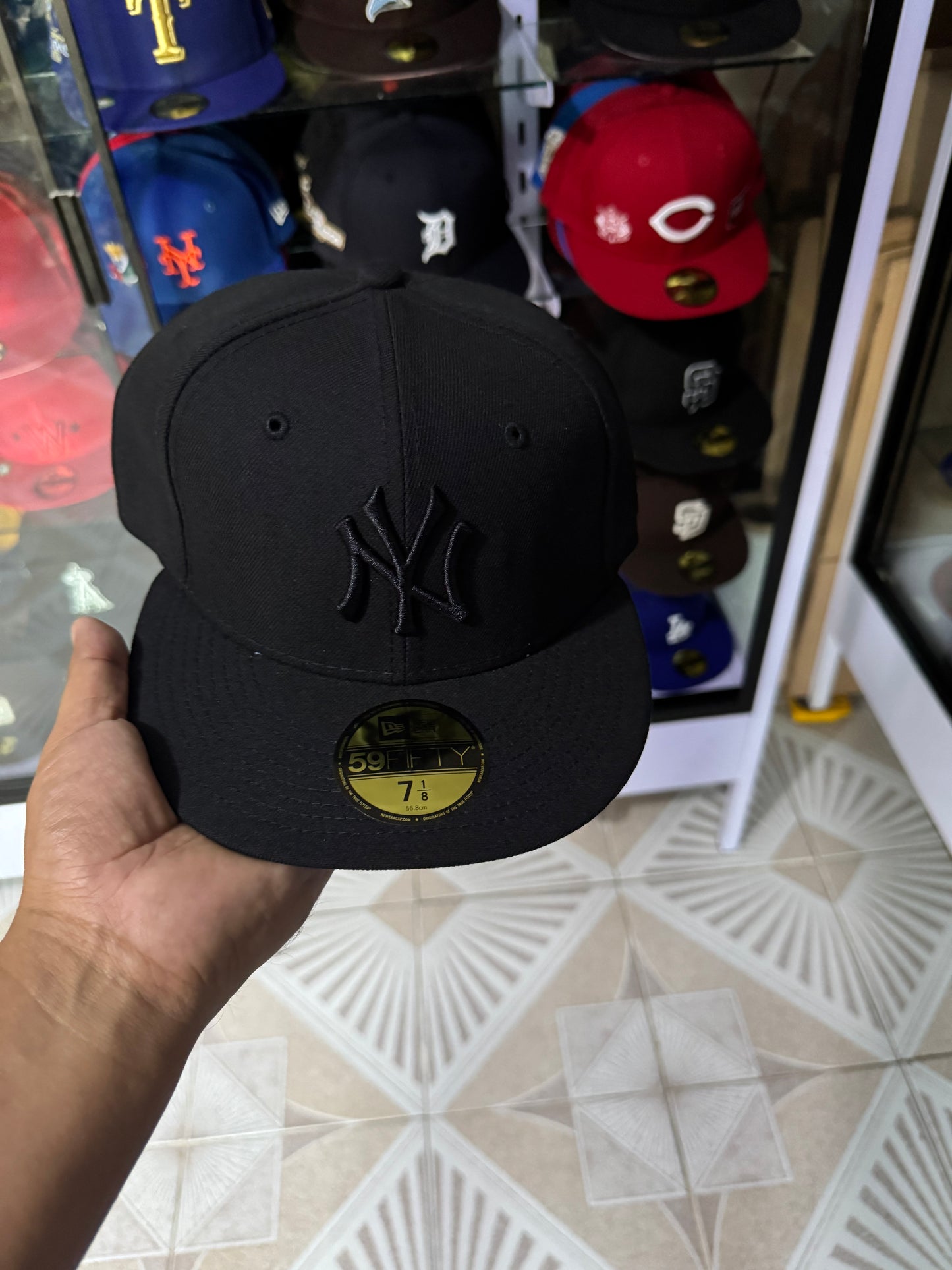 Yankees 6 7/8 , 7 1/8 y 7 1/4 (mayoreo 800$)