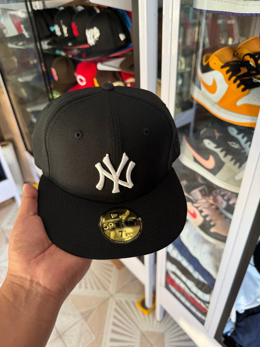Yankees 7 , 7 1/8 y 7 1/4 (mayoreo 800$)