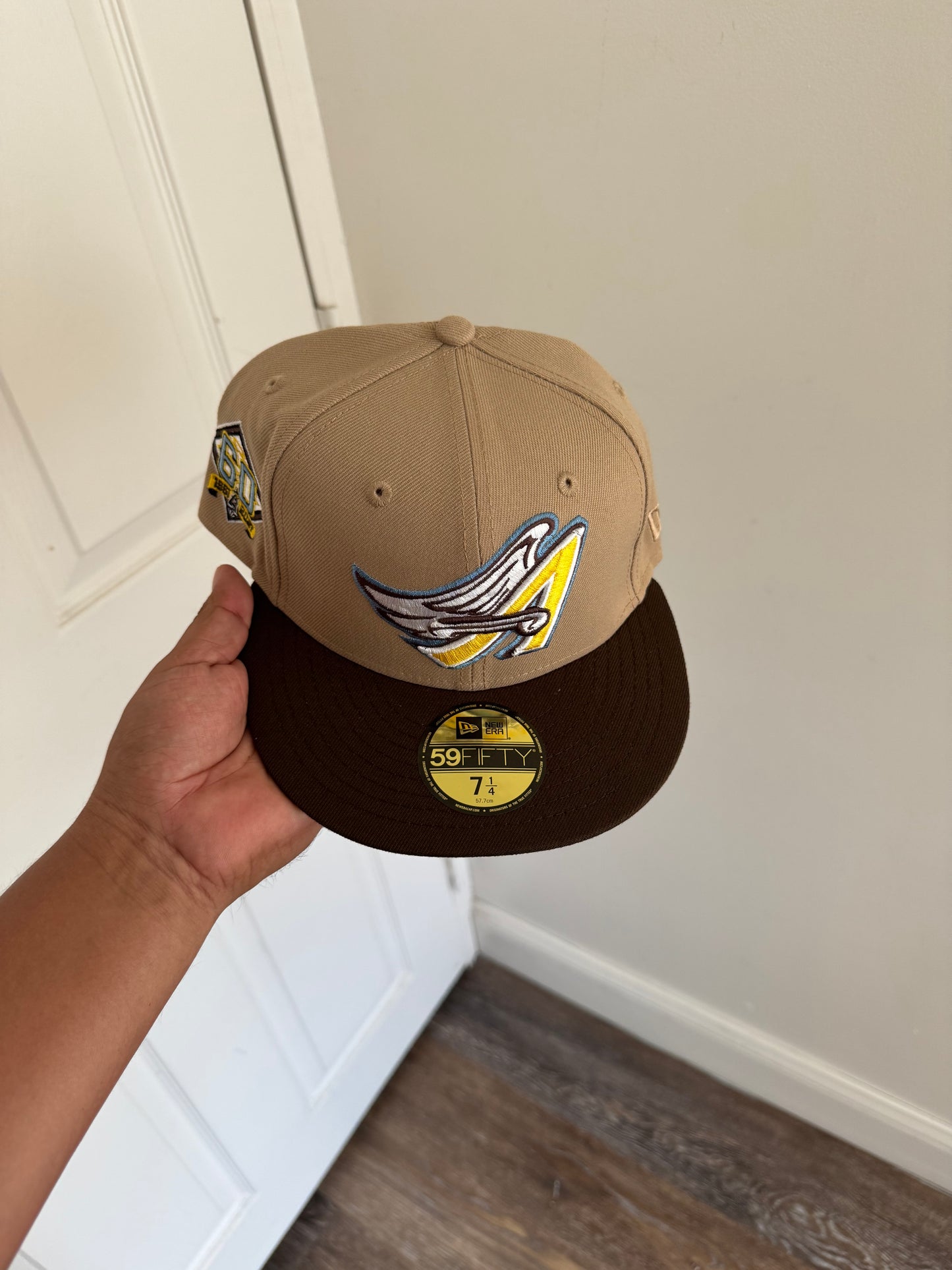 Anaheim talla 7 1/4 ( mayoreo 750$)