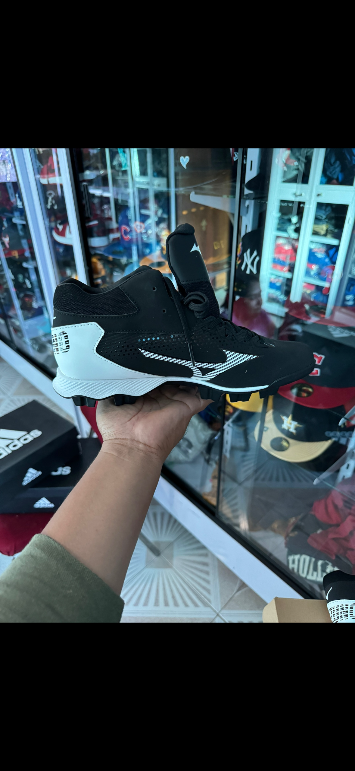 Spais 27 CM 1200$