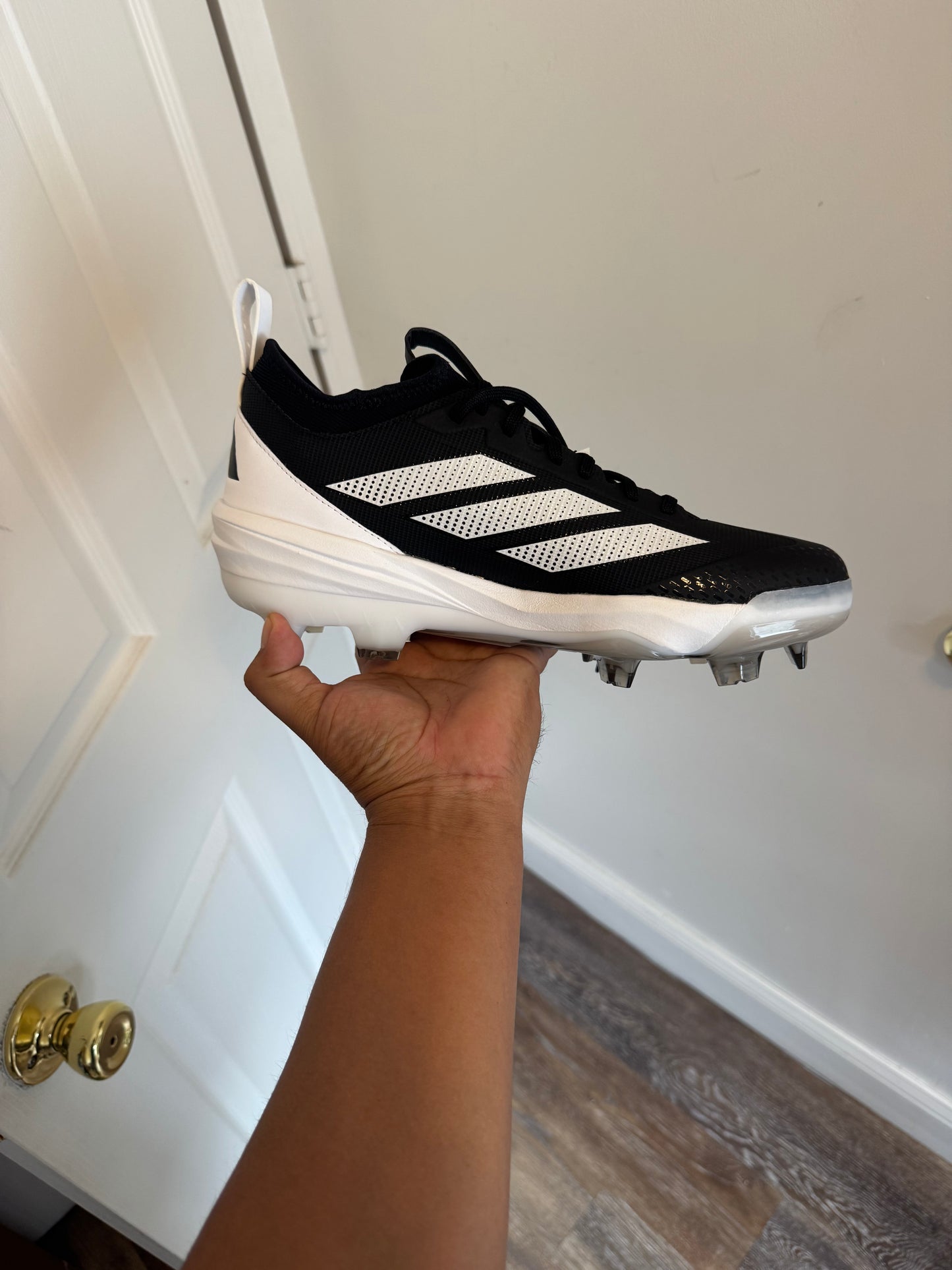 Spais 27 CM 1500$