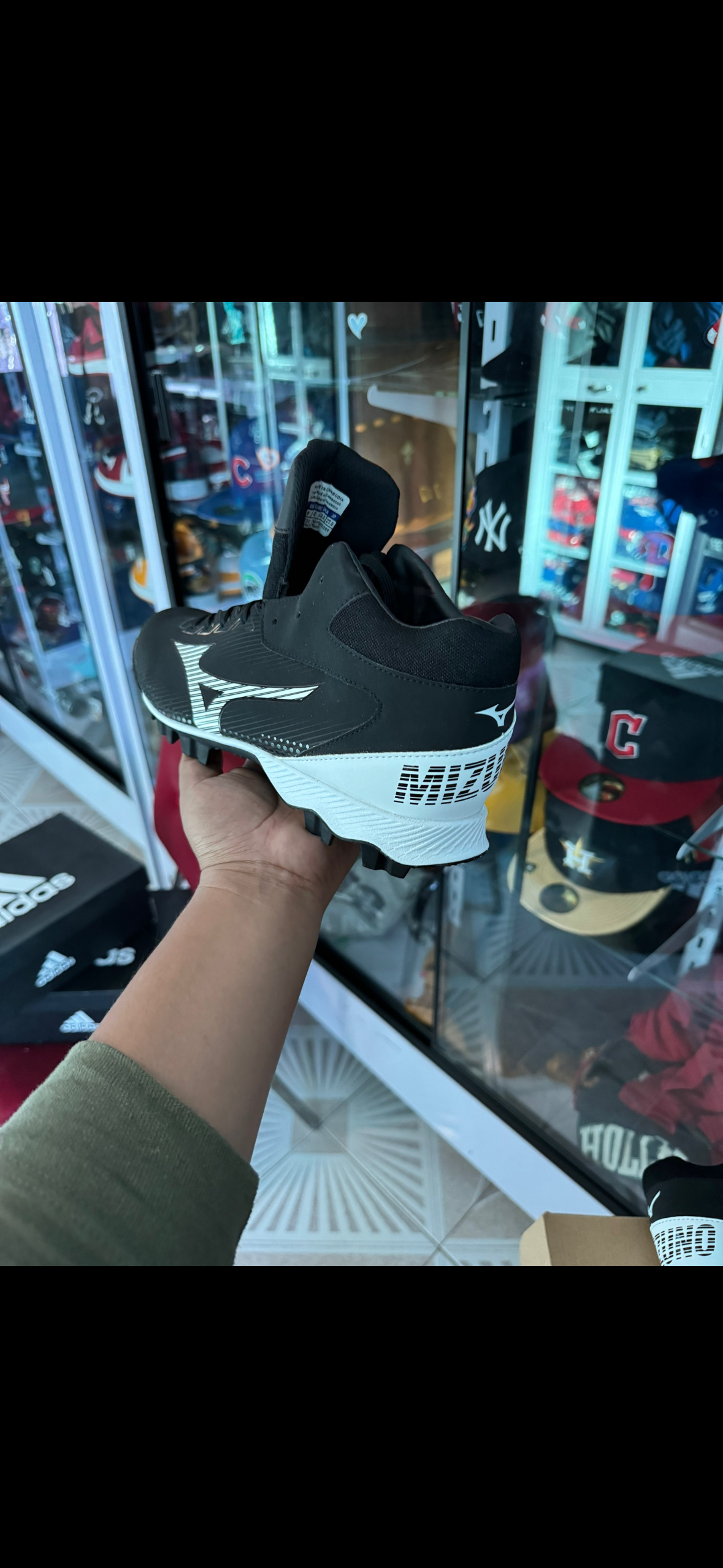Spais 27 CM 1200$