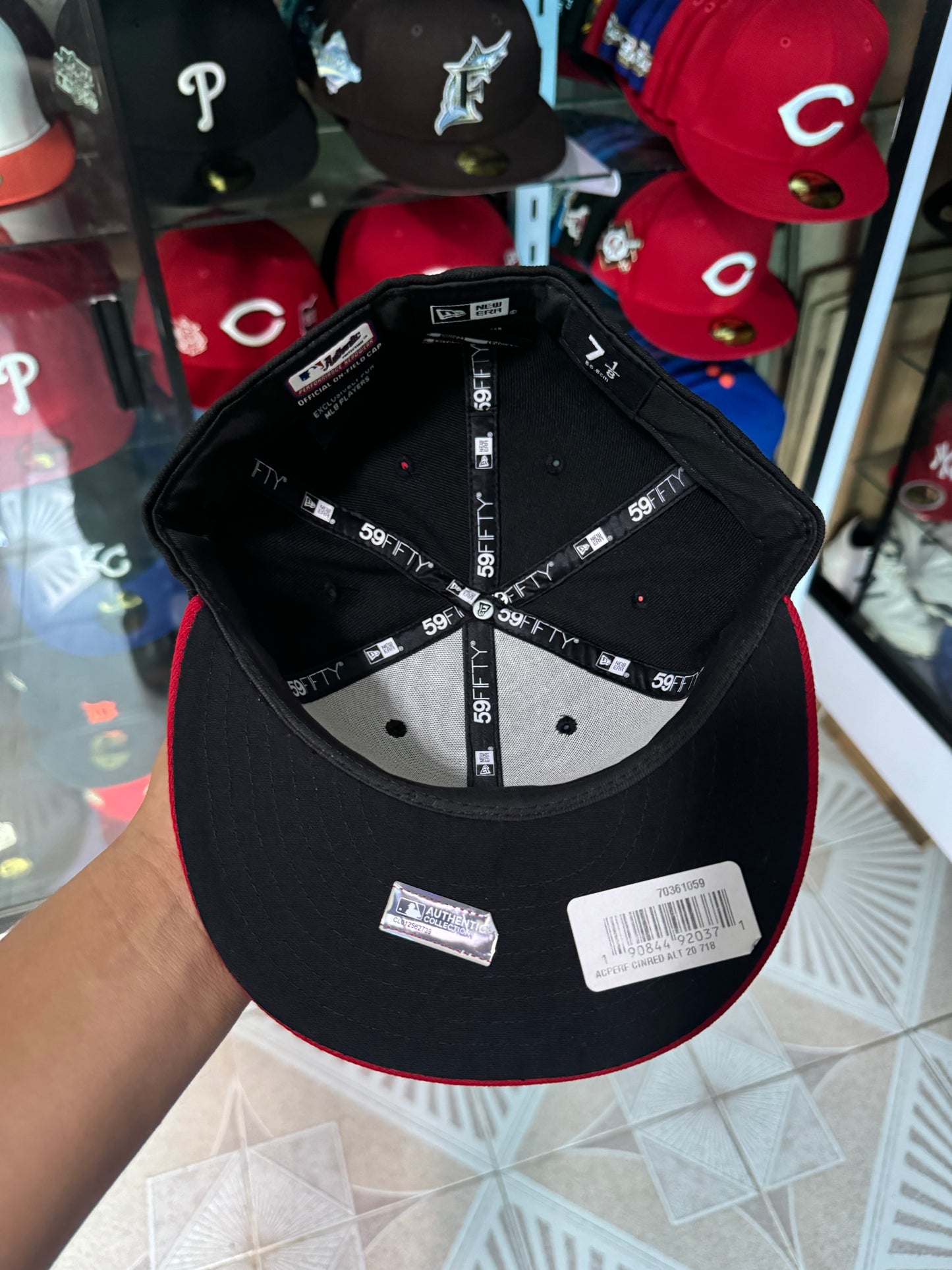 Reds clásica 6 7/8 ,7 , 7 1/8, 7 1/4 y 7 3/8 (mayoreo 790$)