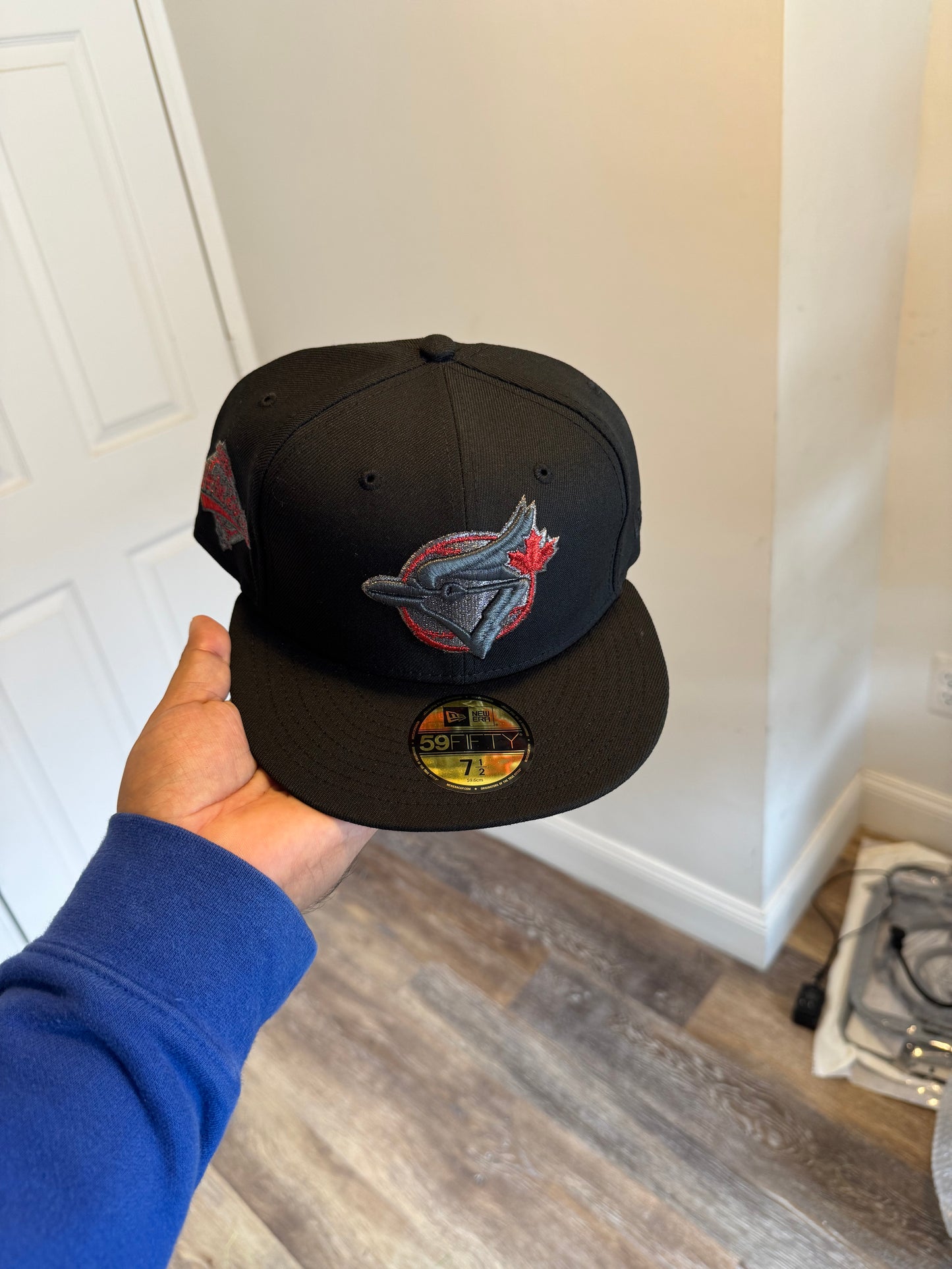 Toronto blue jays 7 1/4 , 7 3/8 y 7 1/2 (mayoreo 950$ )